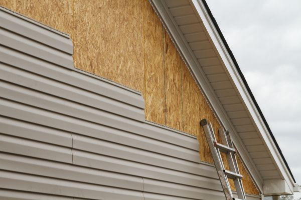 Loose Siding Replacement in Wichita