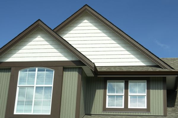 Cost of Vertical Vinyl Siding Repair in Wichita
