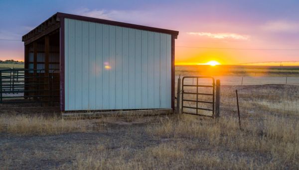 Pole Building Siding Service in Wichita